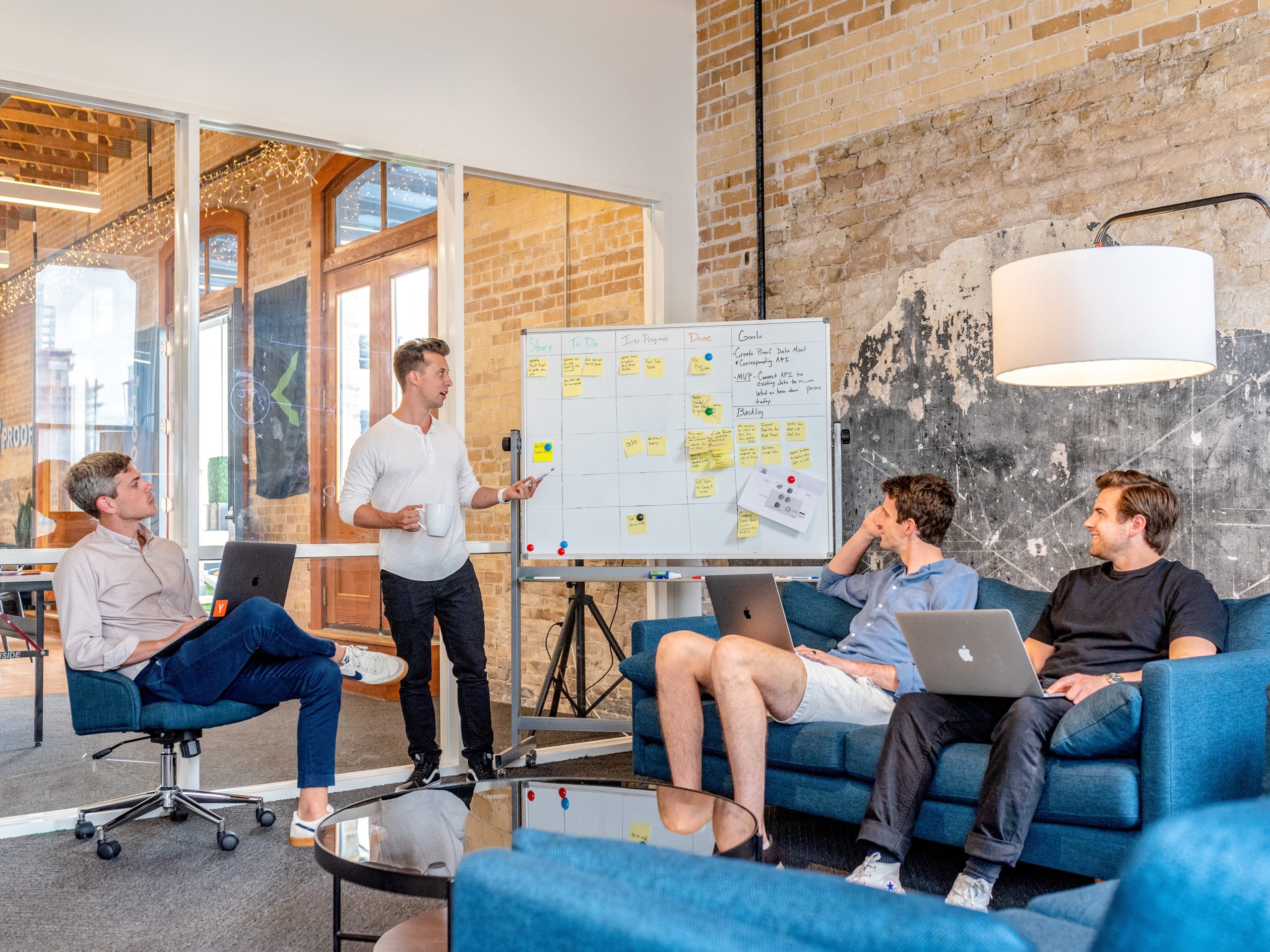 Are Focus Groups Still Worth It? Pros, Cons, and Use Cases